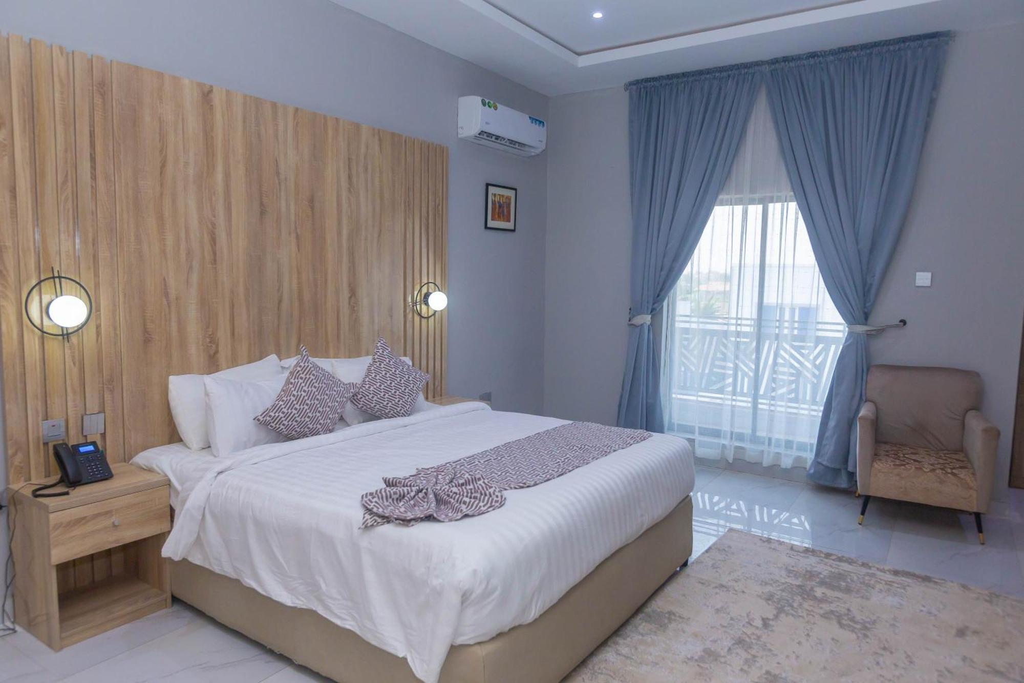 Ojaja Suites By Perennia อาคูเร ภายนอก รูปภาพ