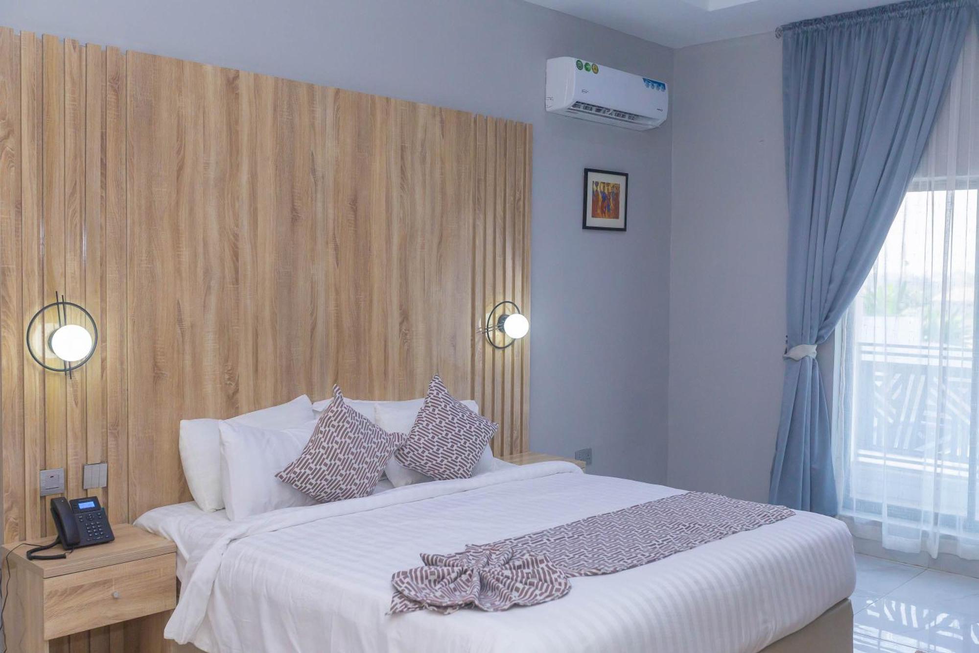 Ojaja Suites By Perennia อาคูเร ภายนอก รูปภาพ