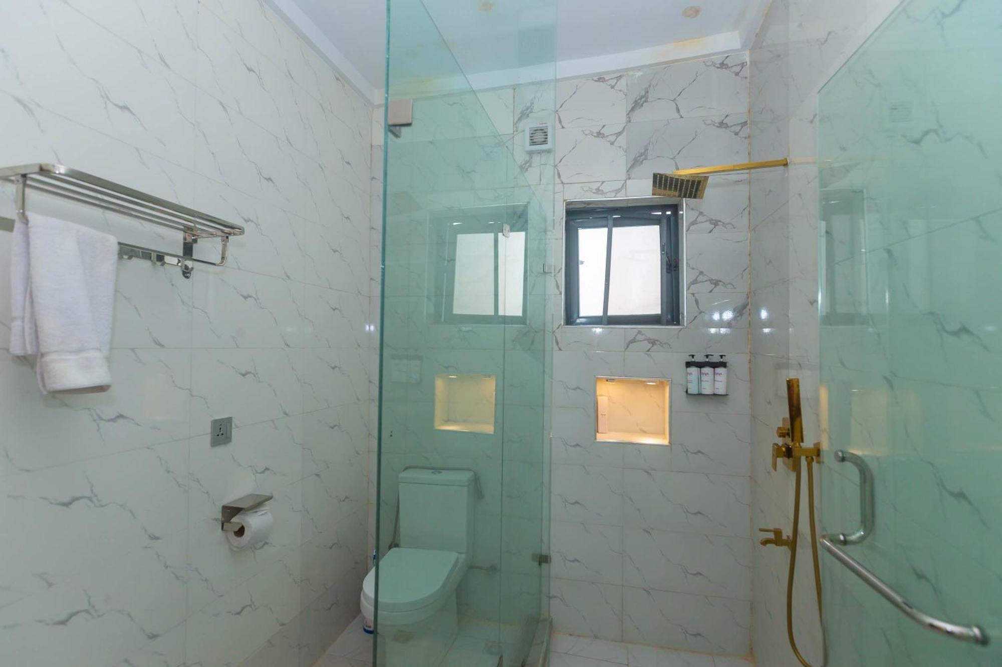 Ojaja Suites By Perennia อาคูเร ภายนอก รูปภาพ