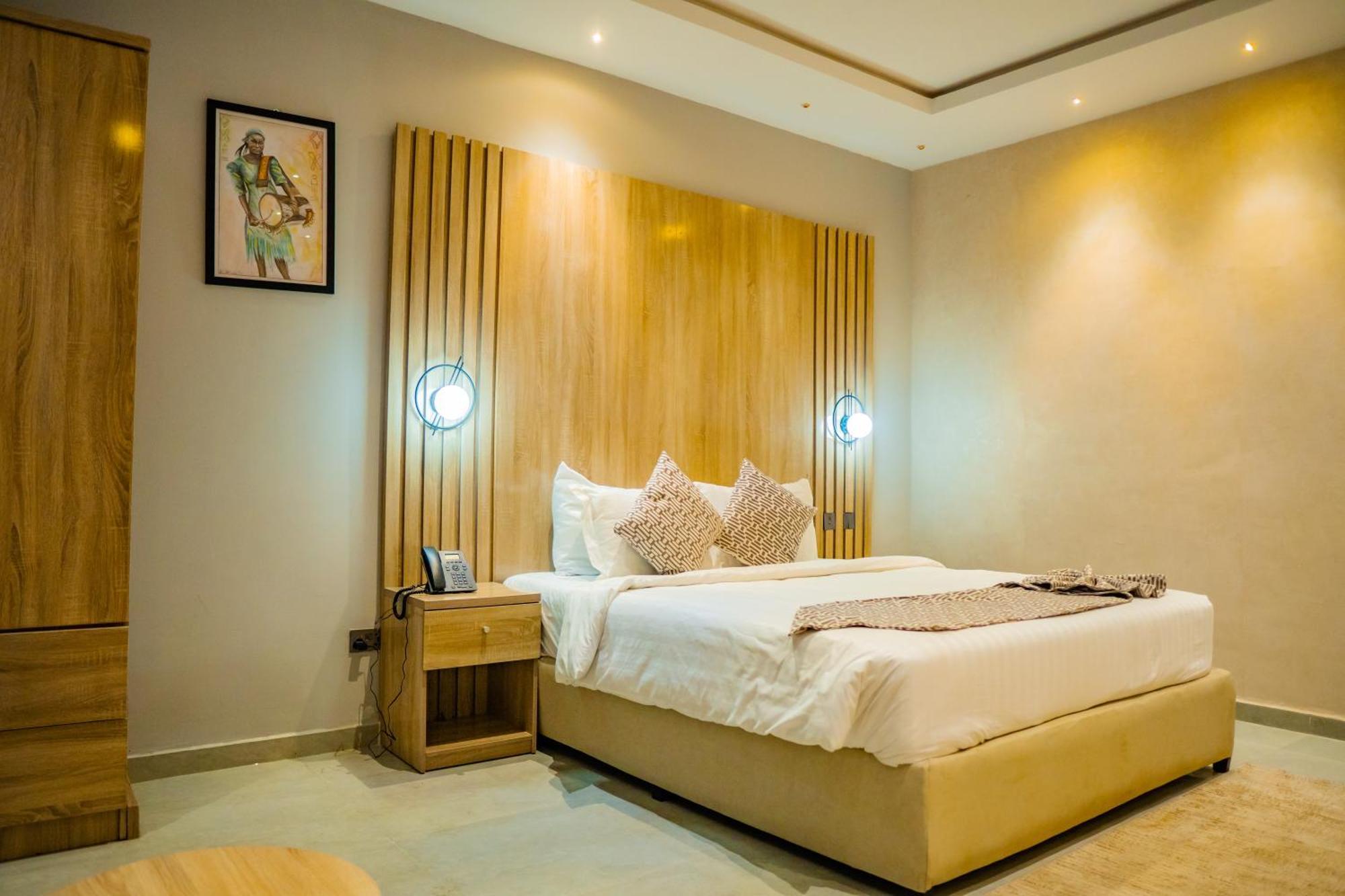 Ojaja Suites By Perennia อาคูเร ภายนอก รูปภาพ