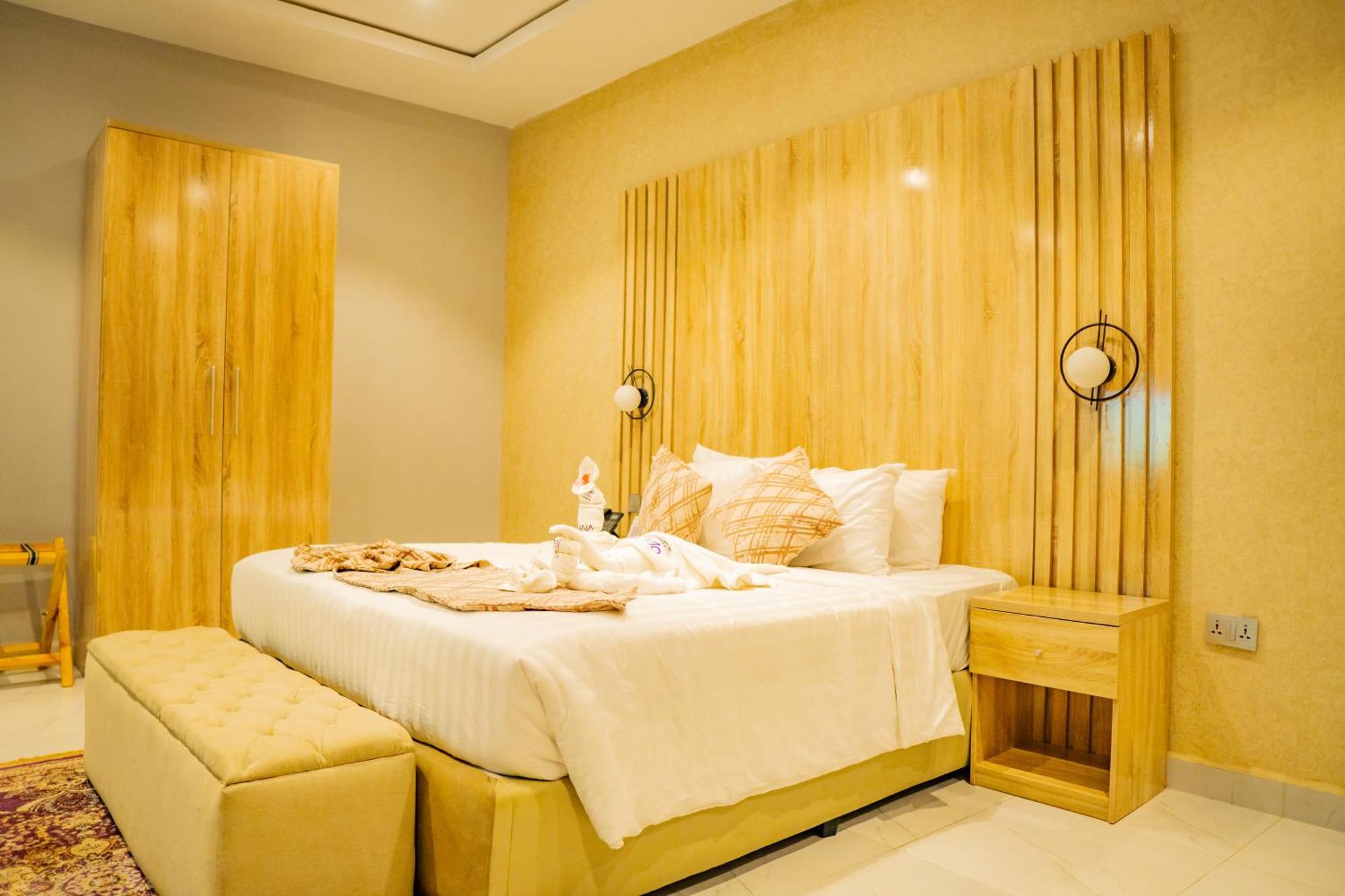 Ojaja Suites By Perennia อาคูเร ภายนอก รูปภาพ