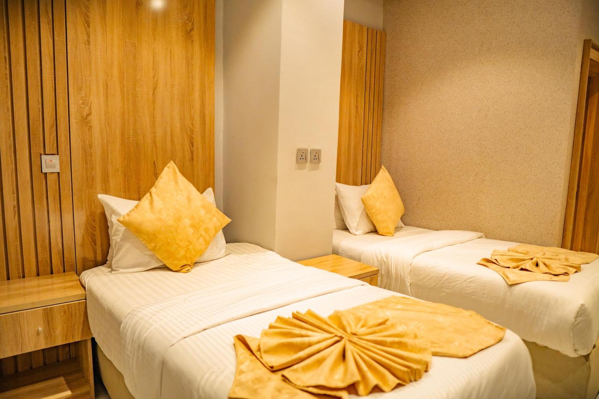 Ojaja Suites By Perennia อาคูเร ภายนอก รูปภาพ