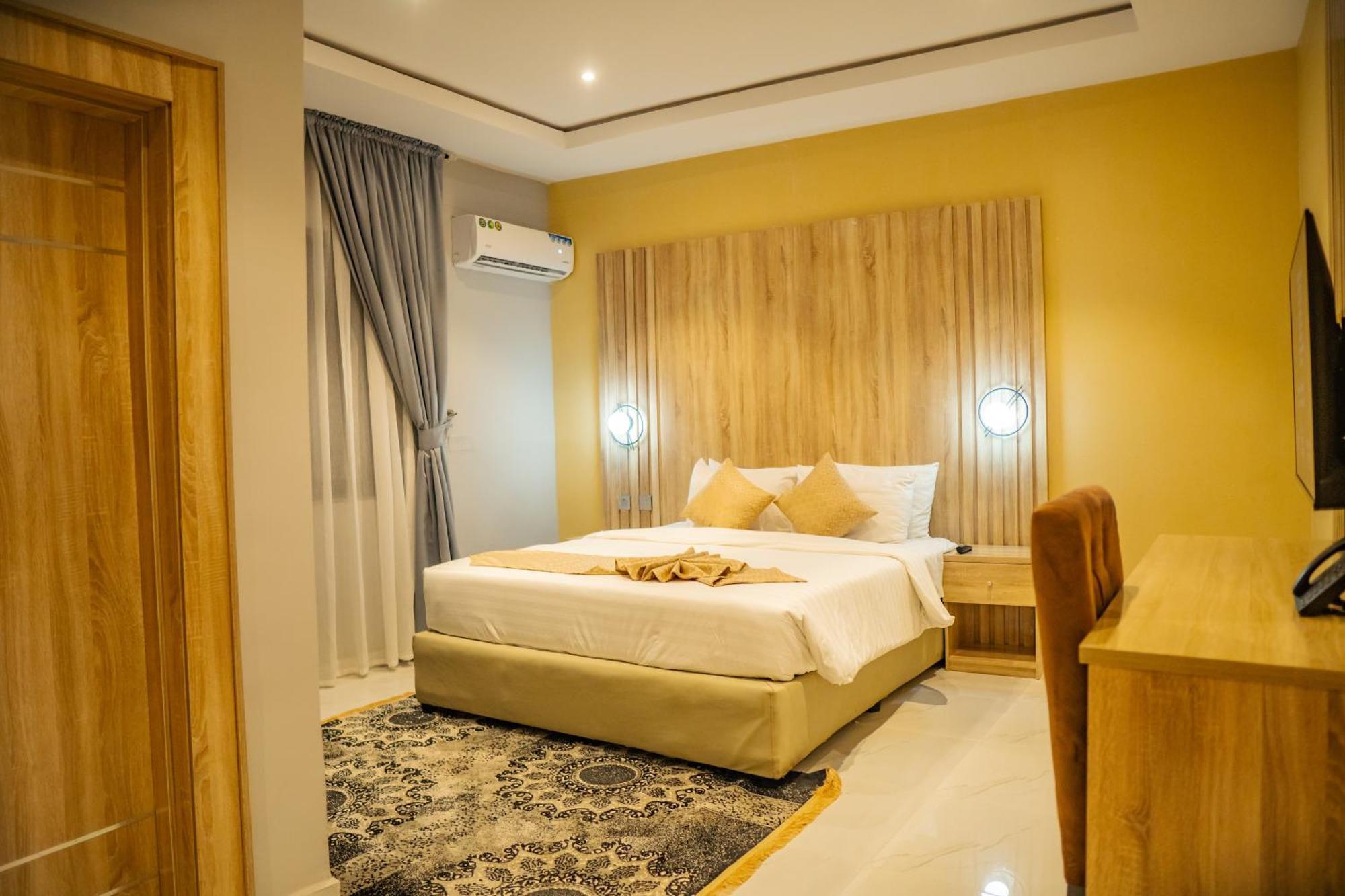 Ojaja Suites By Perennia อาคูเร ภายนอก รูปภาพ