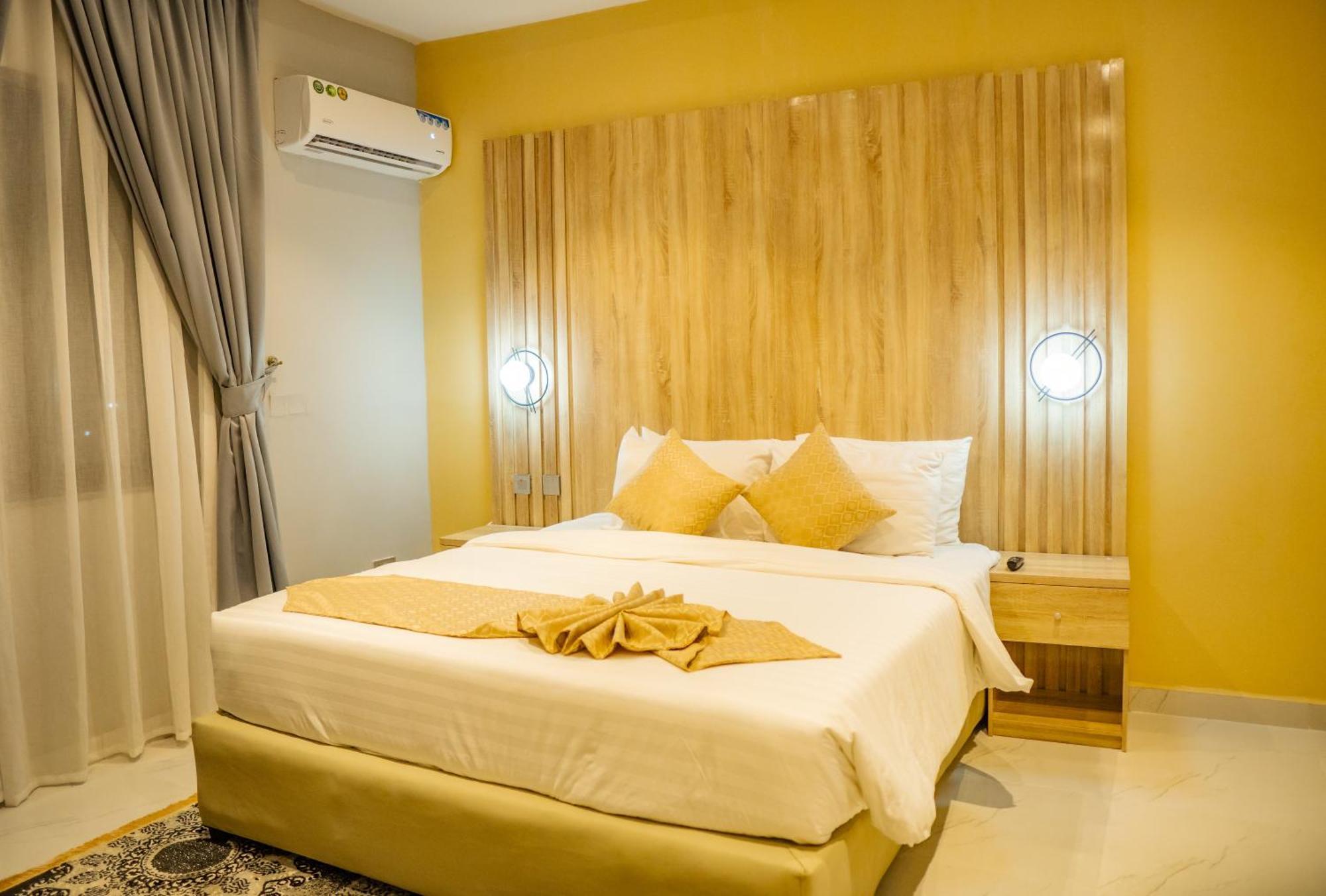 Ojaja Suites By Perennia อาคูเร ภายนอก รูปภาพ