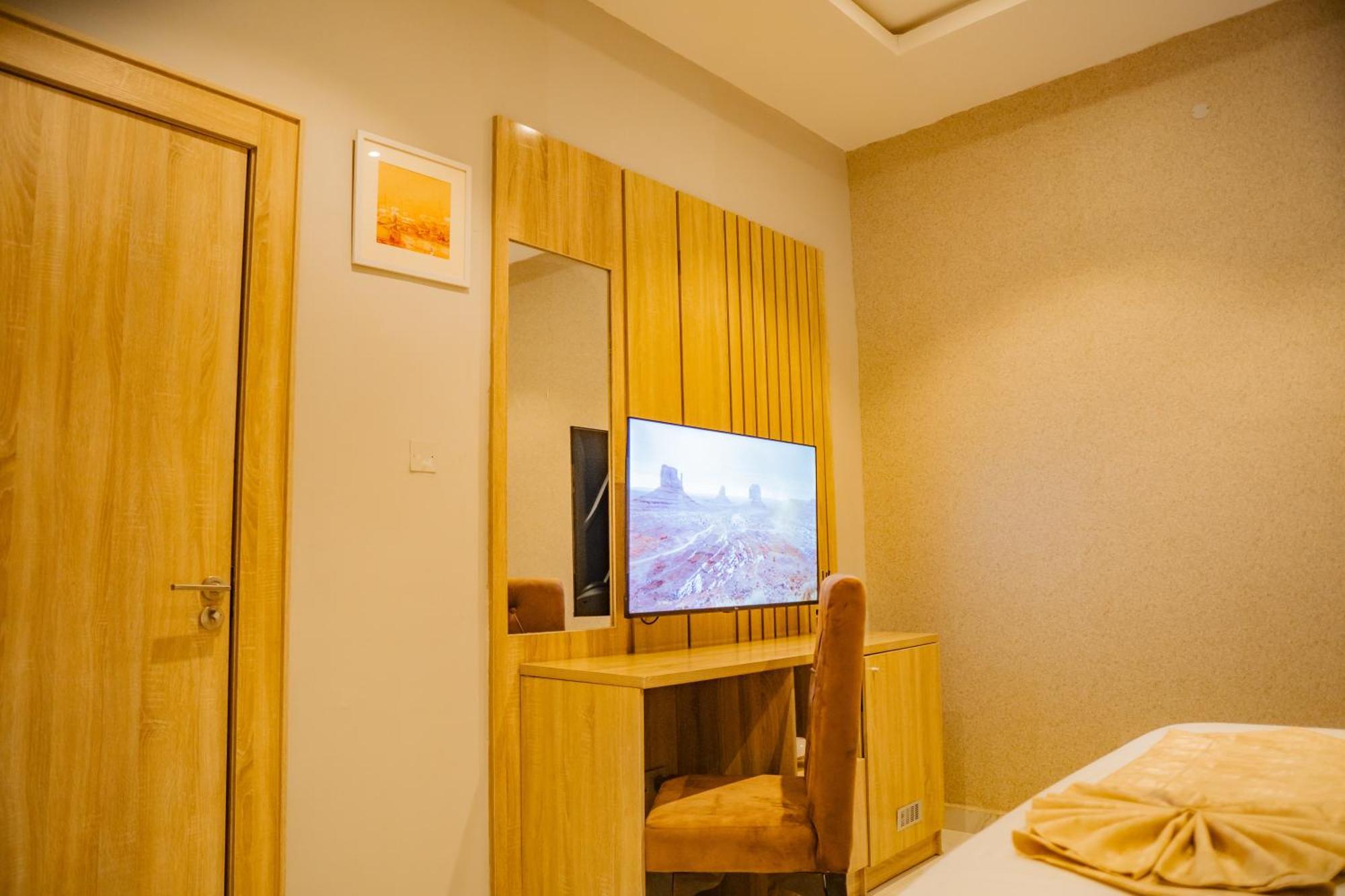 Ojaja Suites By Perennia อาคูเร ภายนอก รูปภาพ