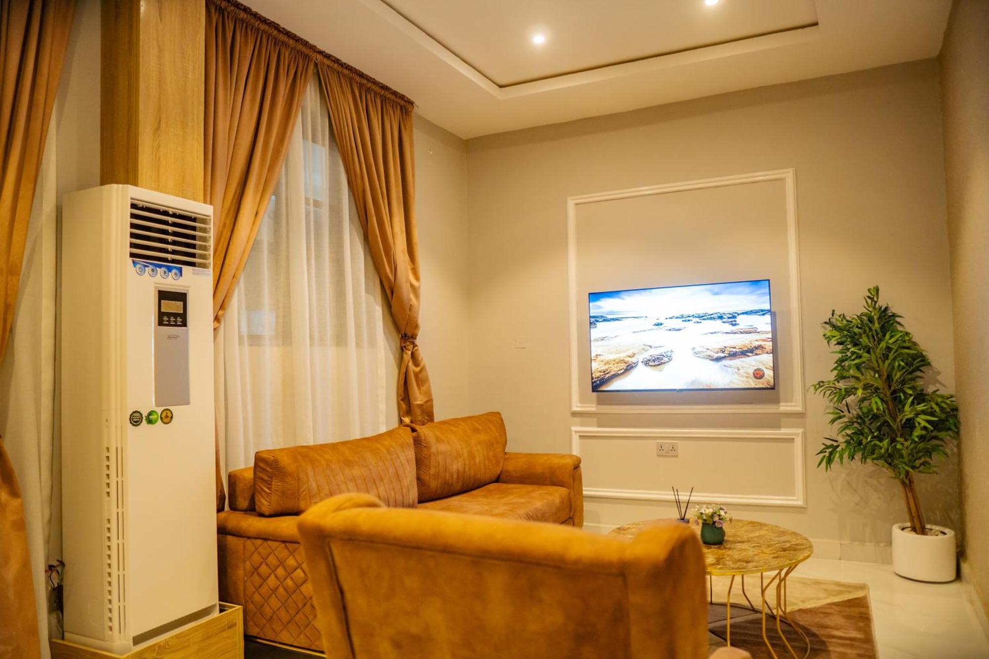 Ojaja Suites By Perennia อาคูเร ภายนอก รูปภาพ