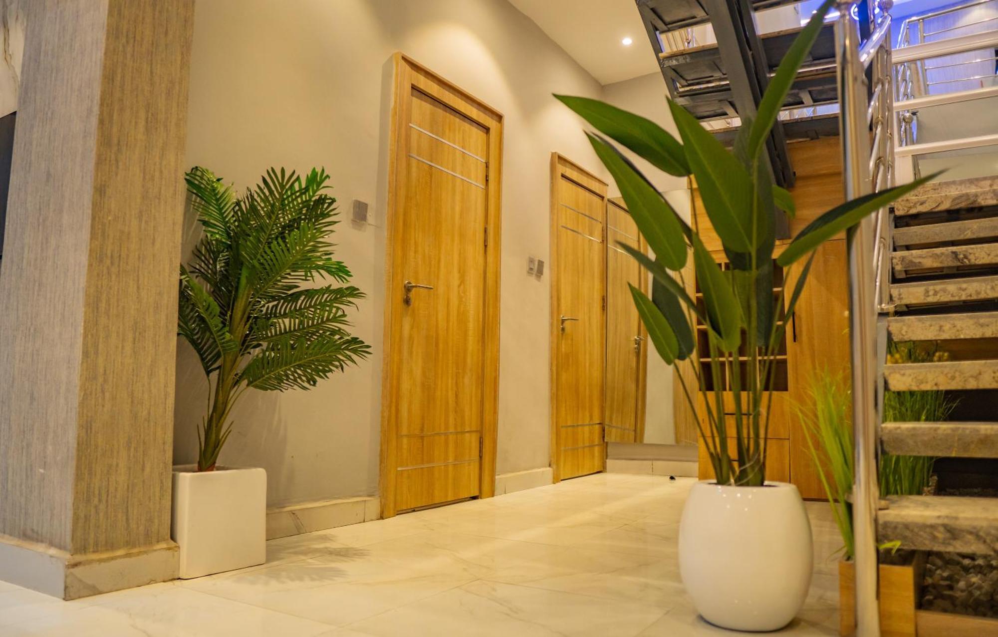 Ojaja Suites By Perennia อาคูเร ภายนอก รูปภาพ
