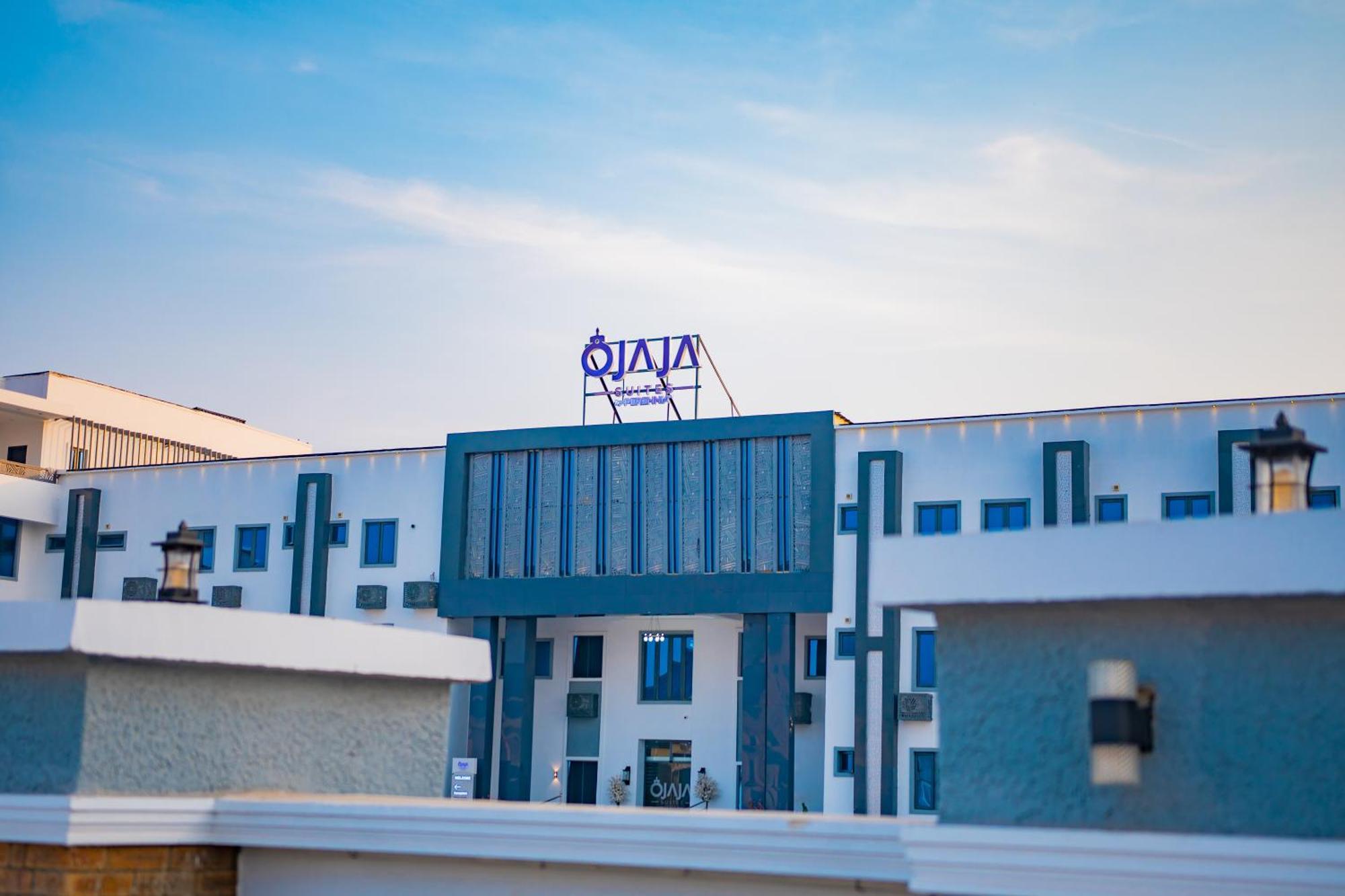 Ojaja Suites By Perennia อาคูเร ภายนอก รูปภาพ